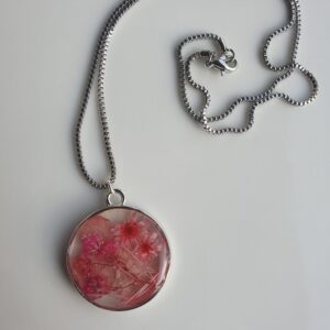 Ketting met verse bloemen