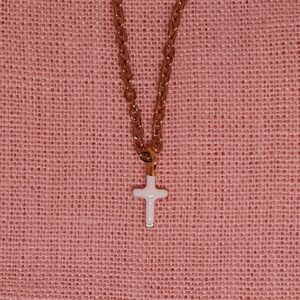 Ketting wit kruisje